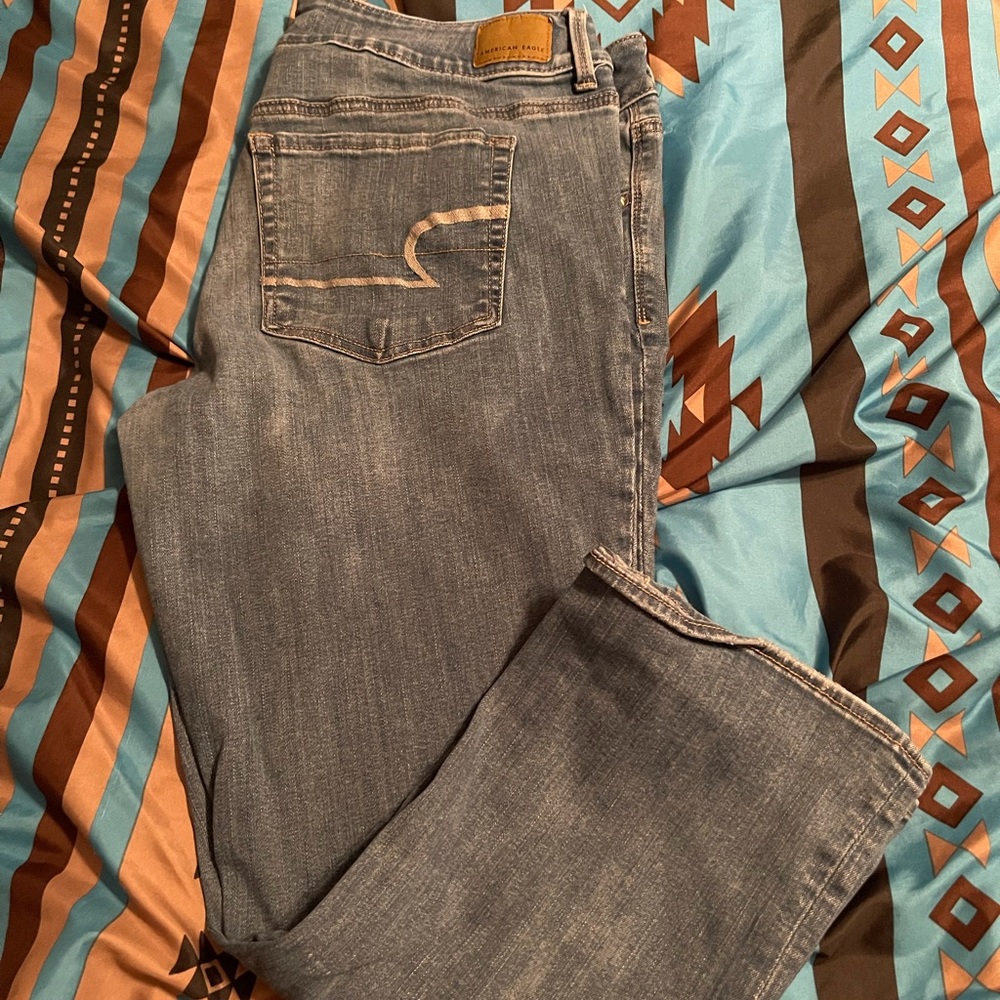 AE capris